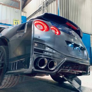 nissan GTR R35 Nismo style body kit conversion